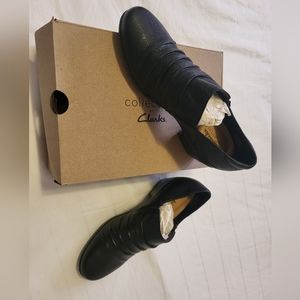 New with box Clarks Emily Cove black leather shoe size 8
